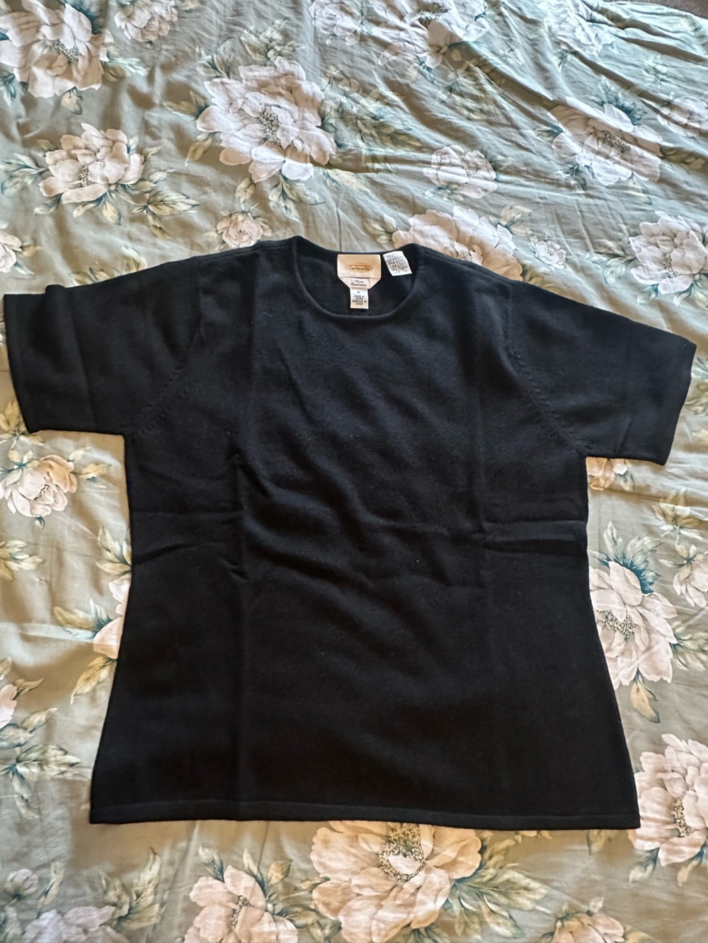 Talbots Cashmere Women’s black crewneck short sleeve sweater